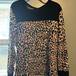Cuddl Duds Leopard Print Top in Black and Cream
